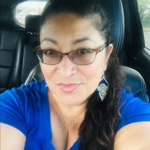 Meet your Posher, Juanita